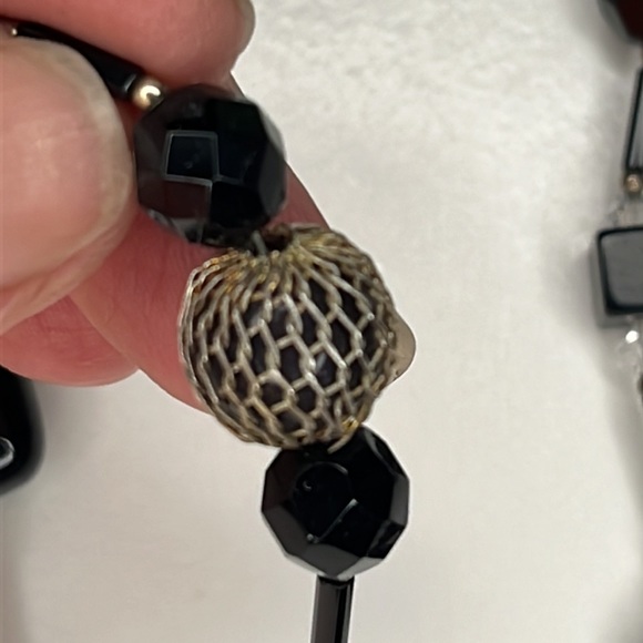 Black and crystal glass king beaded necklace. Unknown brand. - Picture 3 of 5